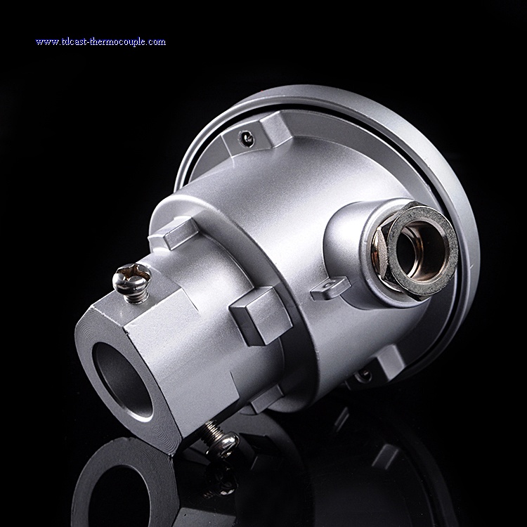 A thermocouple head
